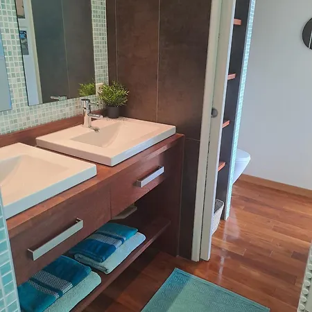 T2 Centre, A 2 Minutes, Parking Ss アパート